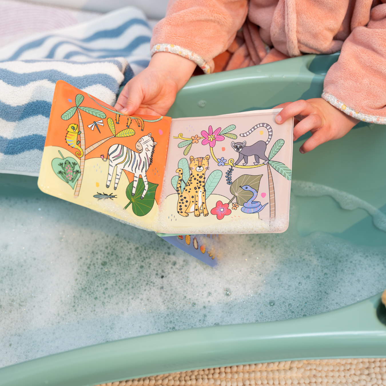 Colour Changing Reusable Bath Book Toy - Jungle design