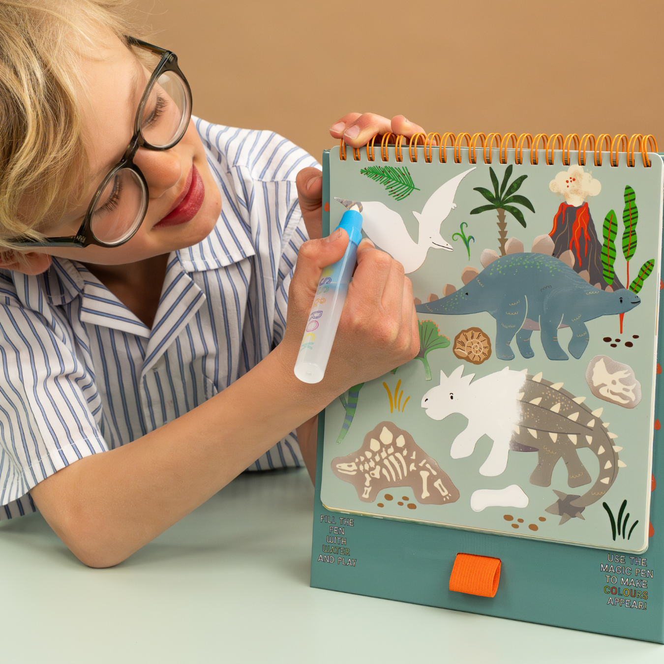 Magic Colour-in Easel Pad - mess-free reusable creative activity for children