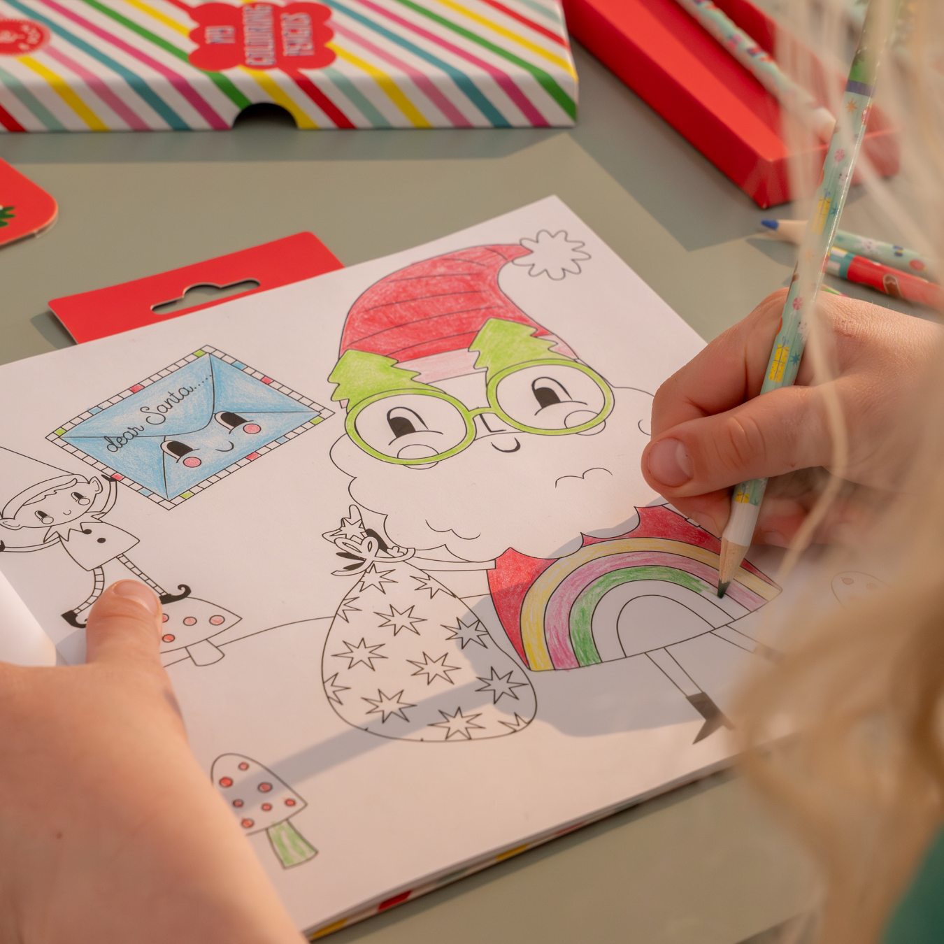 Colouring book with stickers and scented cover - Christmas design